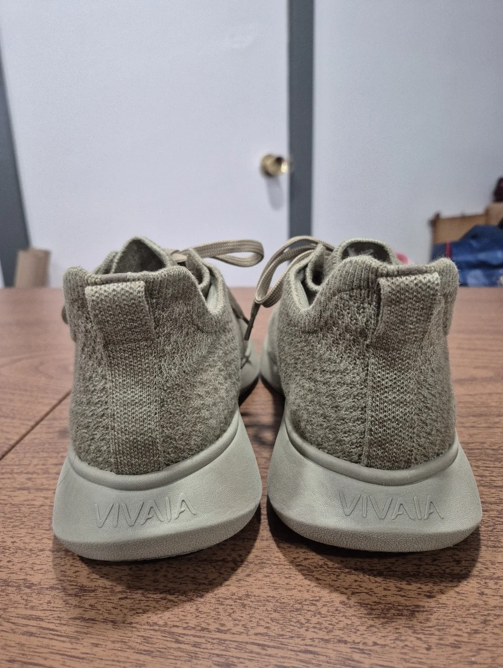 Like New! Vivaia Unisex Sneaker Sliders Urban Wool